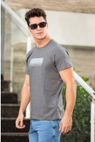 Camiseta Estampada Masculina Revanche Davos CINZA ESCURO