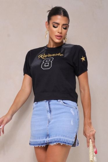 T-Shirt Cropped Com Aplique Bordado Feminino Revanche Maseru PRETO