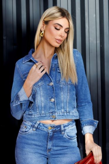 Jaqueta Jeans Cropped Com Bolso Embutido Feminina Revanche Toritama Azul